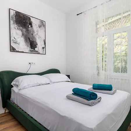 Rhea Exclusive * Опатия