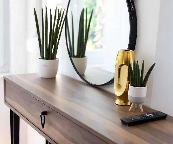 Апартаменти Rhea Exclusive *