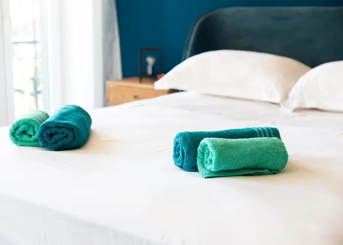 Rhea Exclusive Апартаменти *