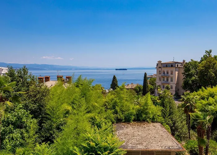 Апартаменти Rhea Exclusive *